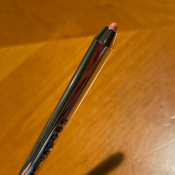 Marc Jacobs Poutliner Lip Pencil 👄 - Picture 7 of 13